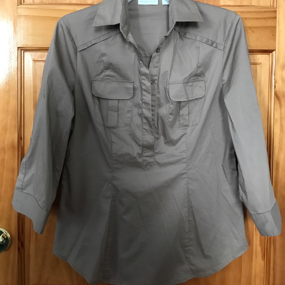 New York & Company 1/2 button down shirt