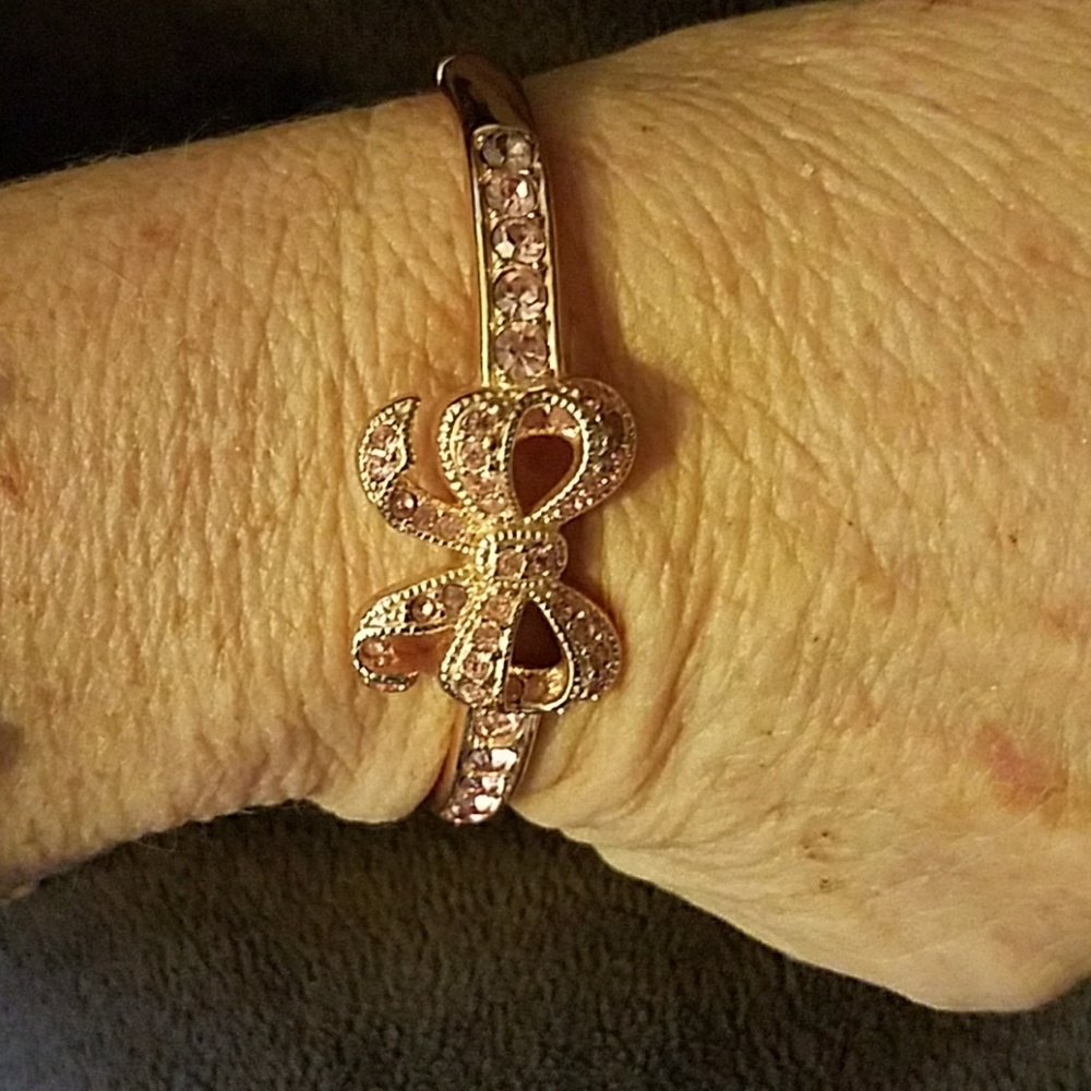 Pink rhinestone bow brscelet