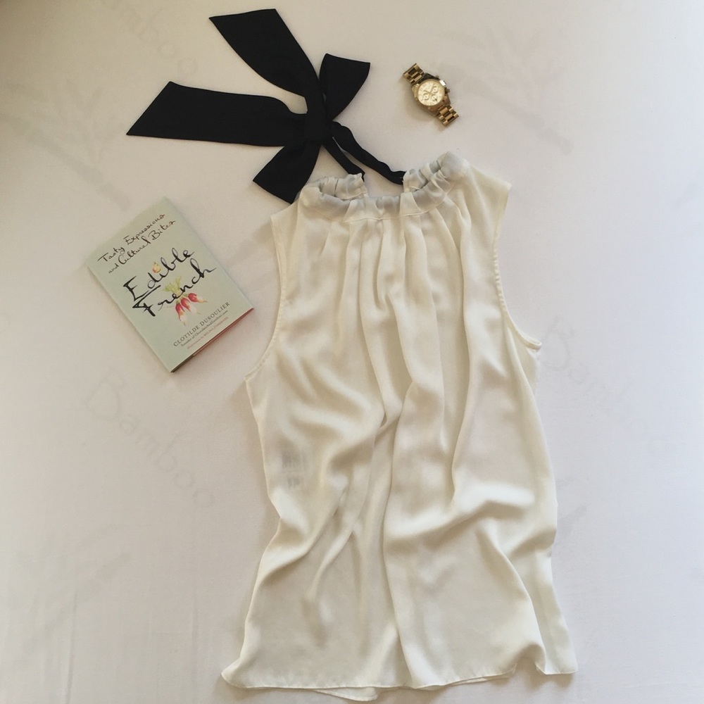 Ann Klein sleeveless blouse with tie back