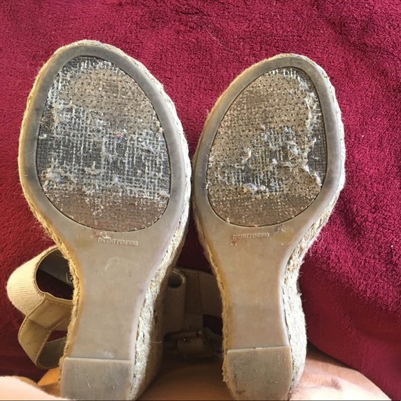 Gold Wedges by JS - Picture 5 of 5