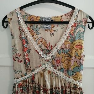 Adorable cotton floral dress size 8