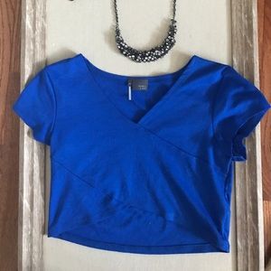 Blue Crop Top (M) 🔵