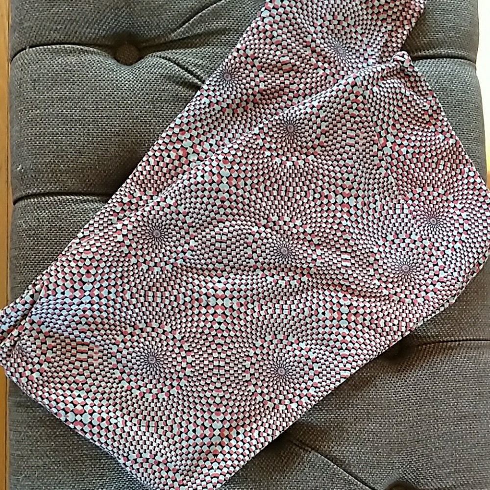 LulaRoe tall and curvy TC leggings