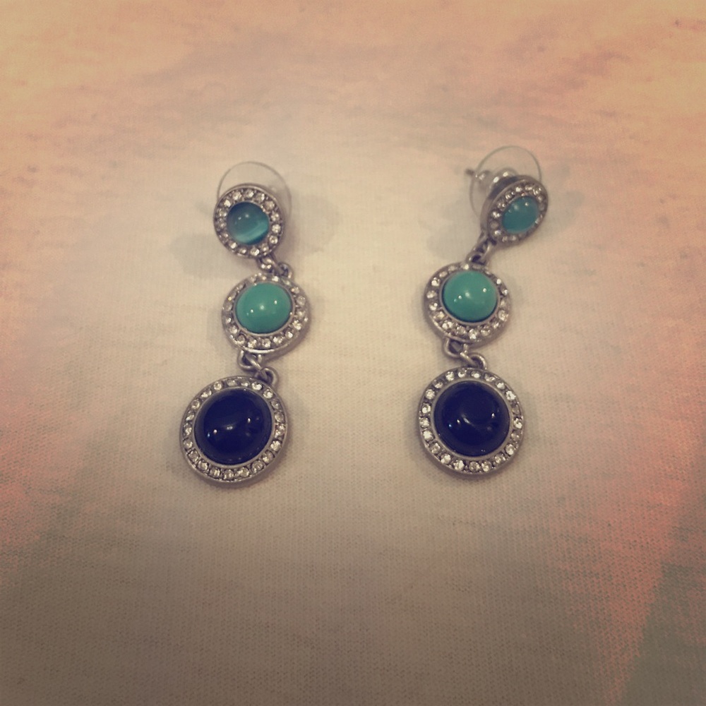 Beaded circular dangly earring