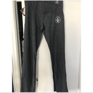 VS  Sport yoga pants