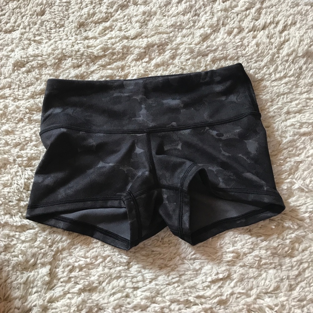 Lululemon spandex shorts