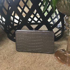 BOGO FREE!! ✨SLIM LINE WALLET✨