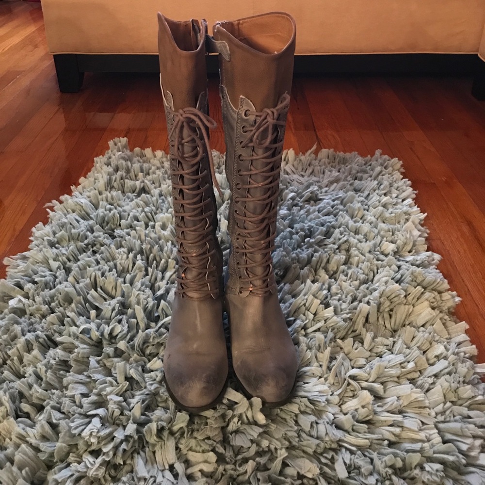 Kelsi Dagger boots
