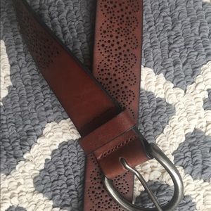 Chunky brown belt