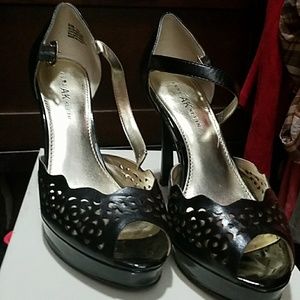 Anne klein heels