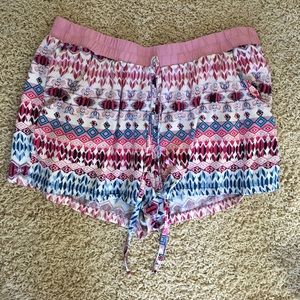 Cute and comfy shorts 💕🌞