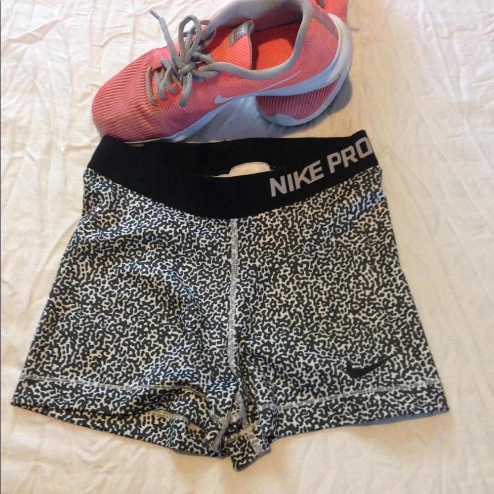 Black leopard Nike pro spandex shorts XS