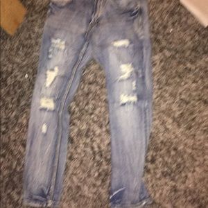 Men's distressed denim jeans