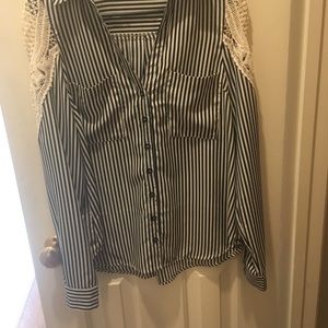 🆕NWOT. Navy striped silk button down shirt