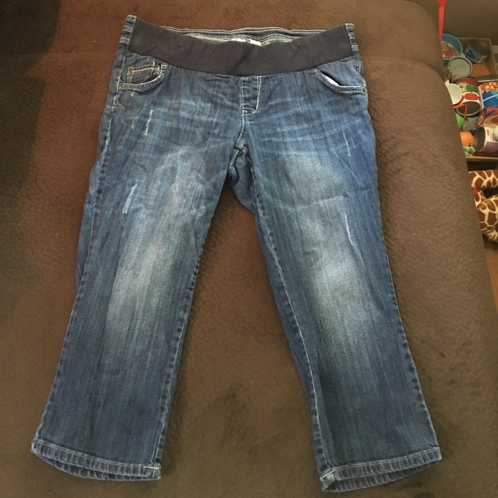 Maternity blue jean capris