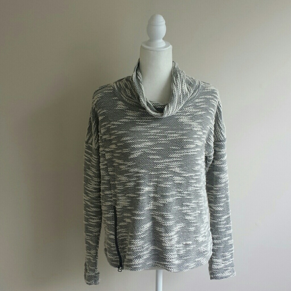 Converse One Star Womens Medium Sweater