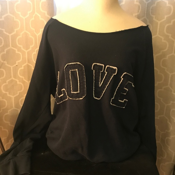 Sweaters - Sweatshirt