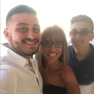 Meet your Posher, Lesley