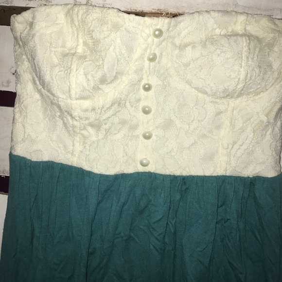 Dress - Picture 2 of 2