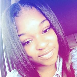 Meet your Posher, Candace