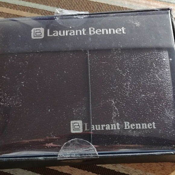 Brand New Wallet - Picture 3 of 3