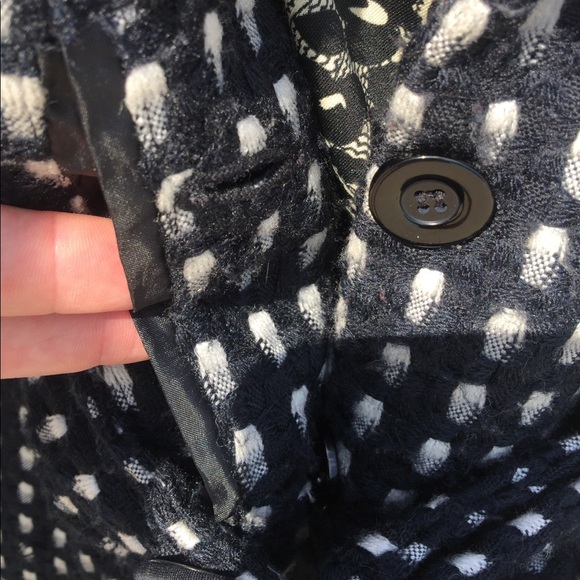 Black & cream belted coat sz Jrs XL 8 10 M misses - Picture 6 of 6