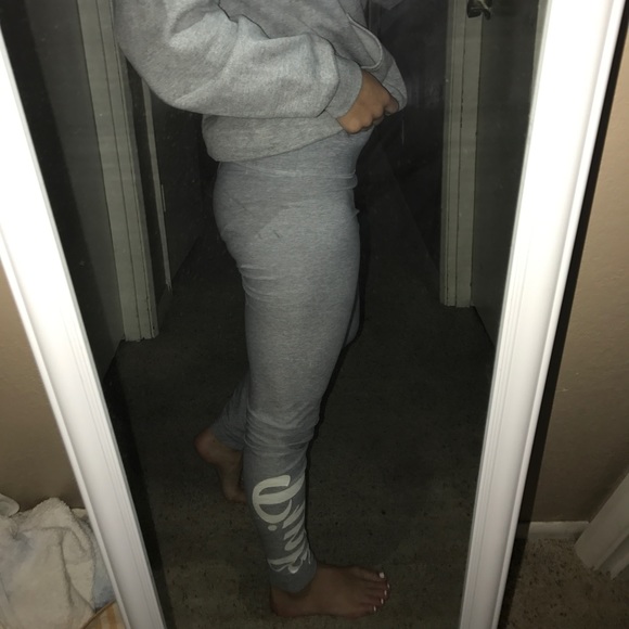 Victoria's Secret Leggings - Picture 2 of 2