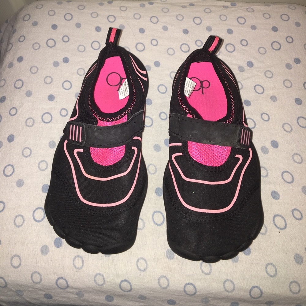 Girls water shoes