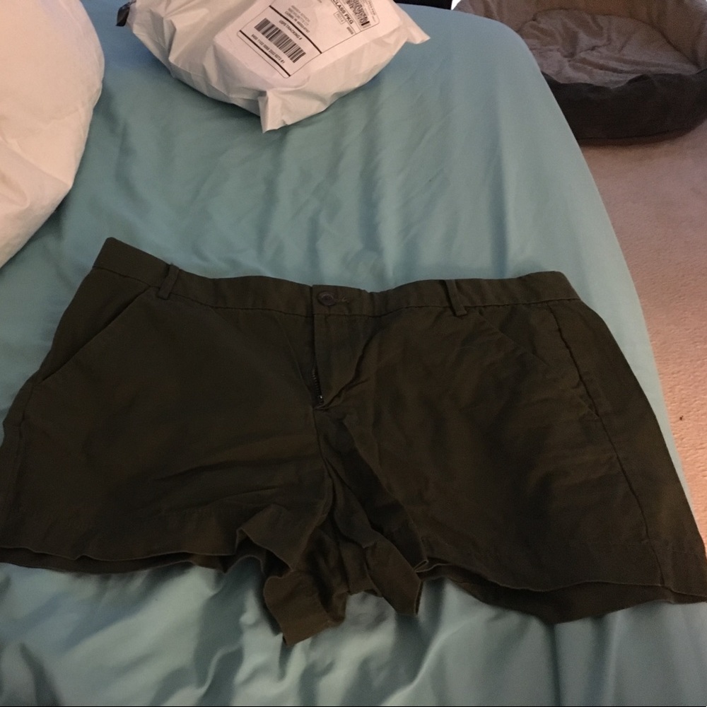 Gap shorts