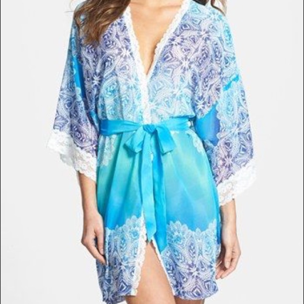 🎉Sale🎉XL 'Bella Blue' Lace Trim Ombré Robe