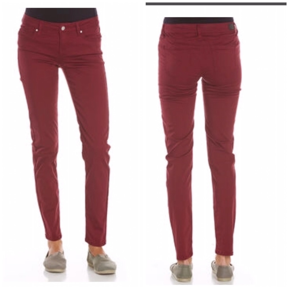 Celebrity pink skinny jeans