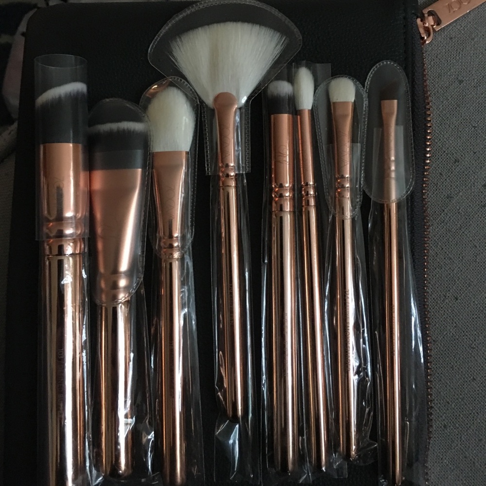 Zoeva Rose golden luxury set. Vol 3