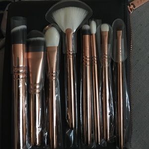 Zoeva Rose golden luxury set. Vol 3