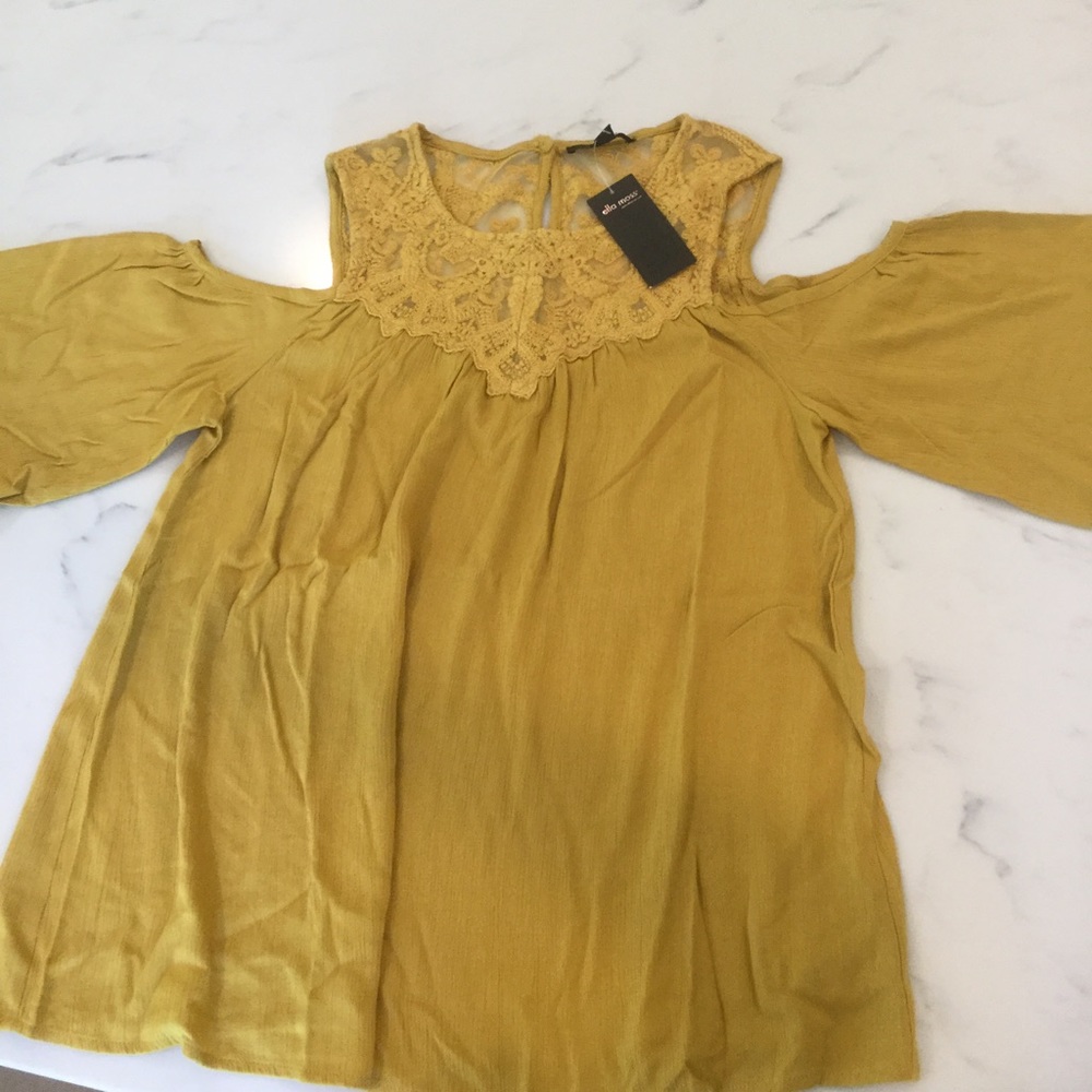 NWT Ella Moss Cold Shoulder Flowy Boho Shirt Top