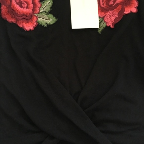 Brand new crop tank size small - Picture 4 of 4