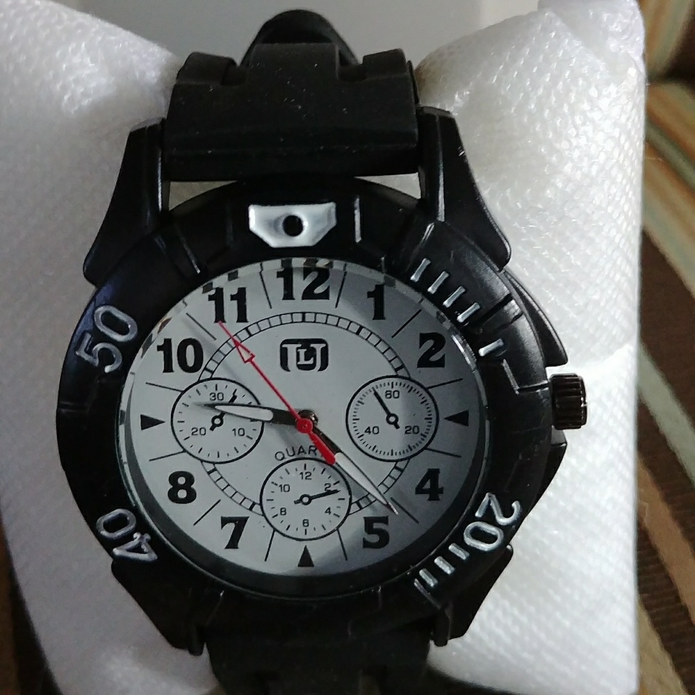 Nice Brand New Watch - Picture 4 of 4