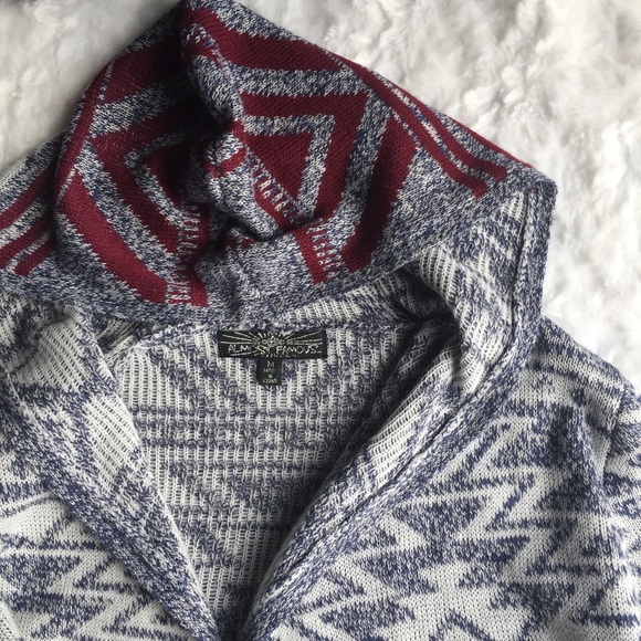 Hooded Almost Famous sweater - Picture 2 of 8