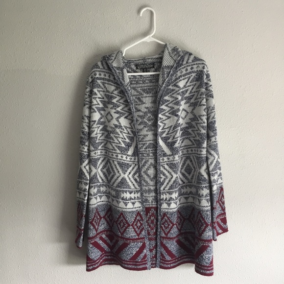 Hooded Almost Famous sweater - Picture 7 of 8