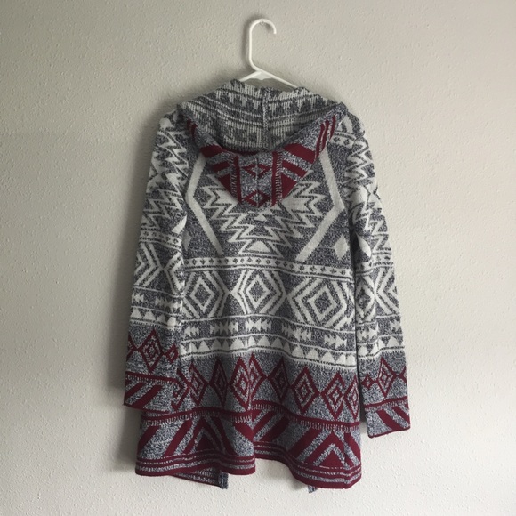 Hooded Almost Famous sweater - Picture 8 of 8