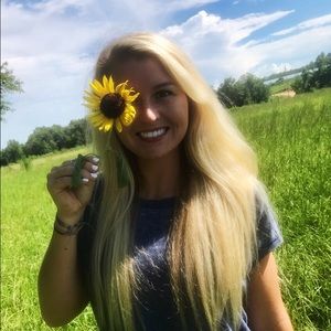 Meet your Posher, Alexis