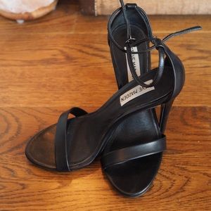 Steve Madden Stecy Sandal in black