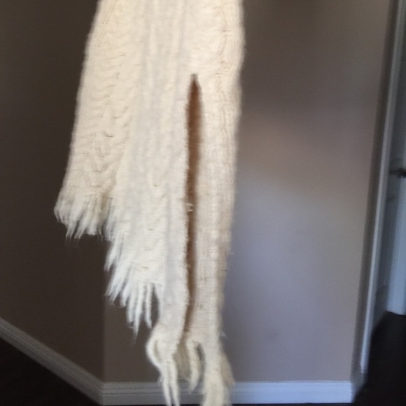 DKNY wool poncho - Picture 4 of 4