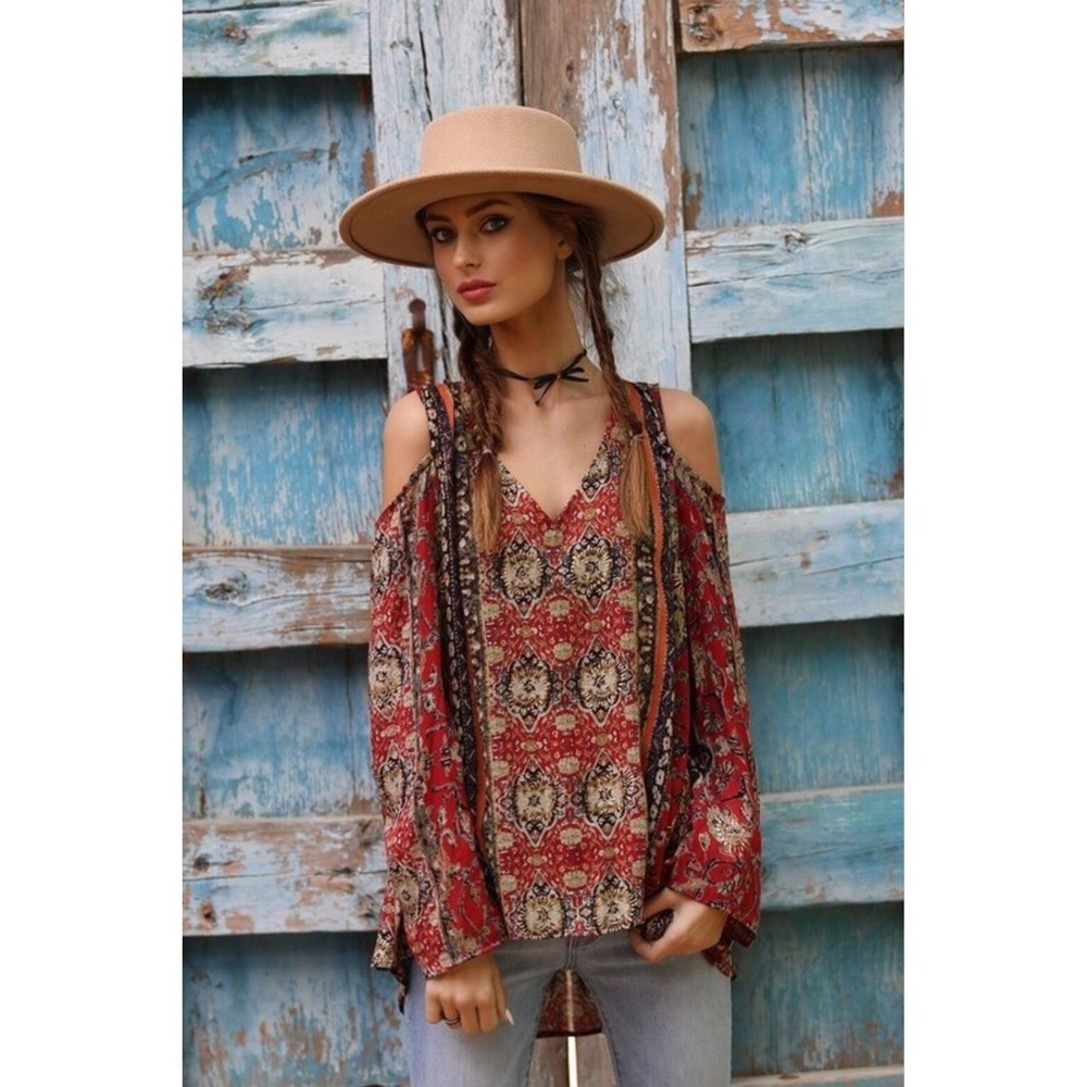 🌹🥀🌹COLD SHOULDER CHALLIS TOP🥀🌹🥀