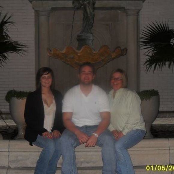 Meet your Posher, Traci - Picture 1 of 1