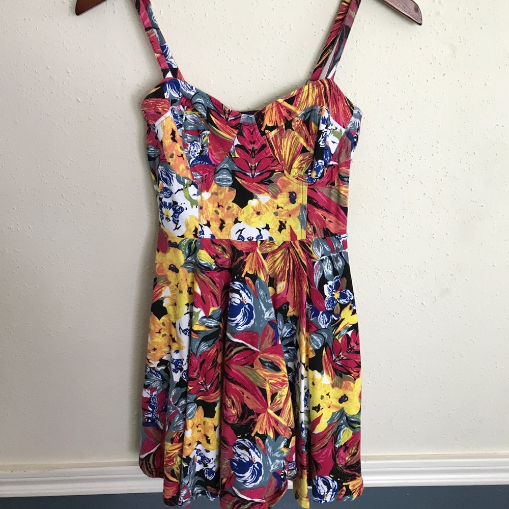 💥Sale💥Vibrant MINKPINK Dress