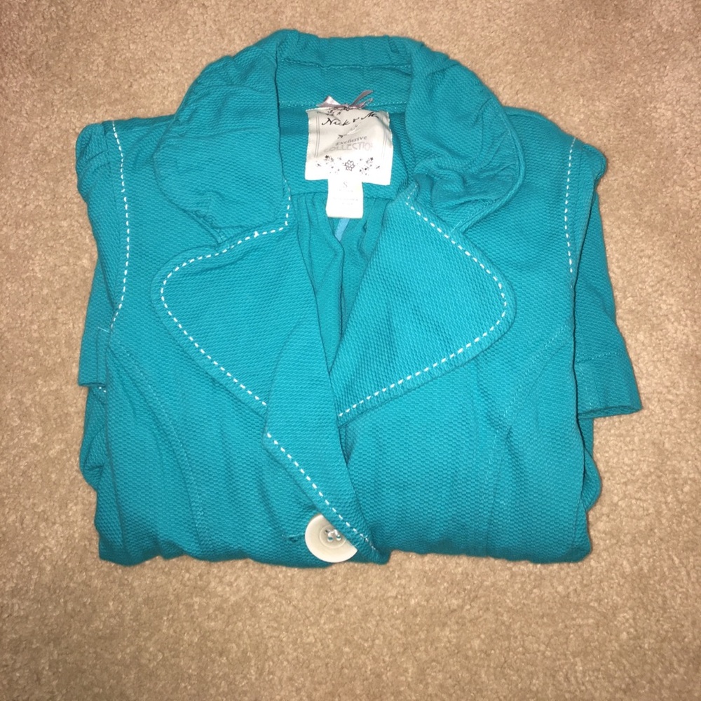 ✨NEW LISTING ✨ Amazing turquoise trench style coat