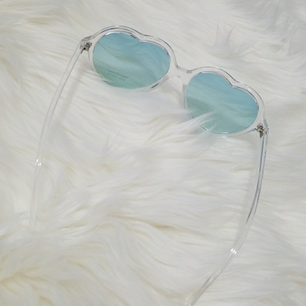 AQUA Ombre Heart sunglasses - Picture 3 of 4