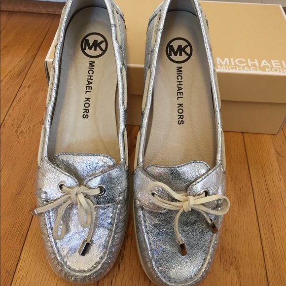 Michael Kors Silver Boat. Shoes - Picture 2 of 4
