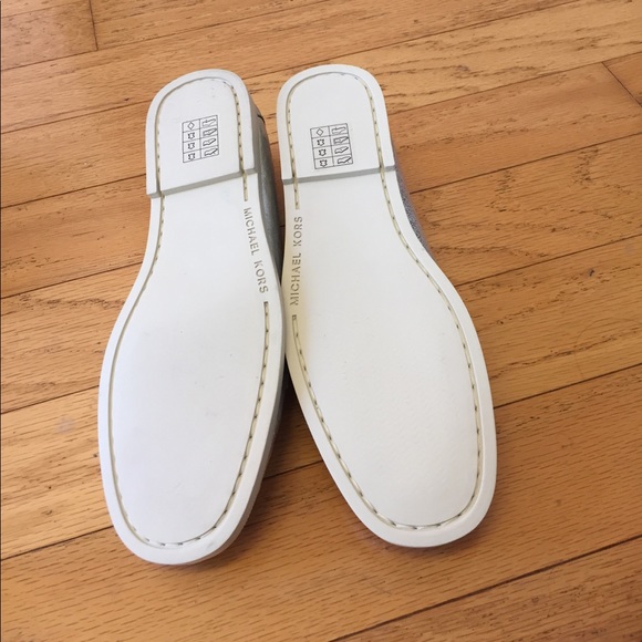 Michael Kors Silver Boat. Shoes - Picture 4 of 4
