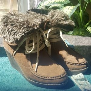 Mossimo Eskimo fur ankle booties